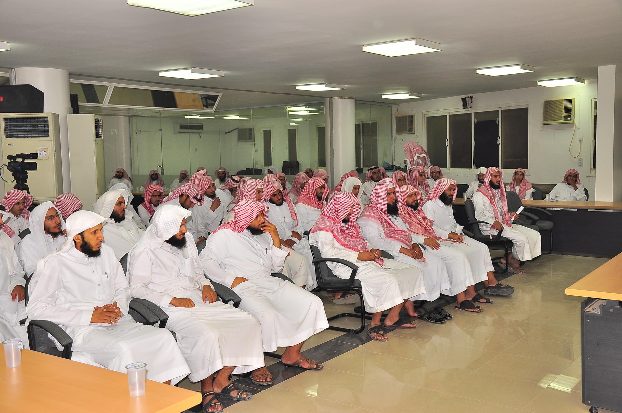 الجمعية تنظم لقاء مع فضيلة الشيخ / سليمان بن خالد الحربي