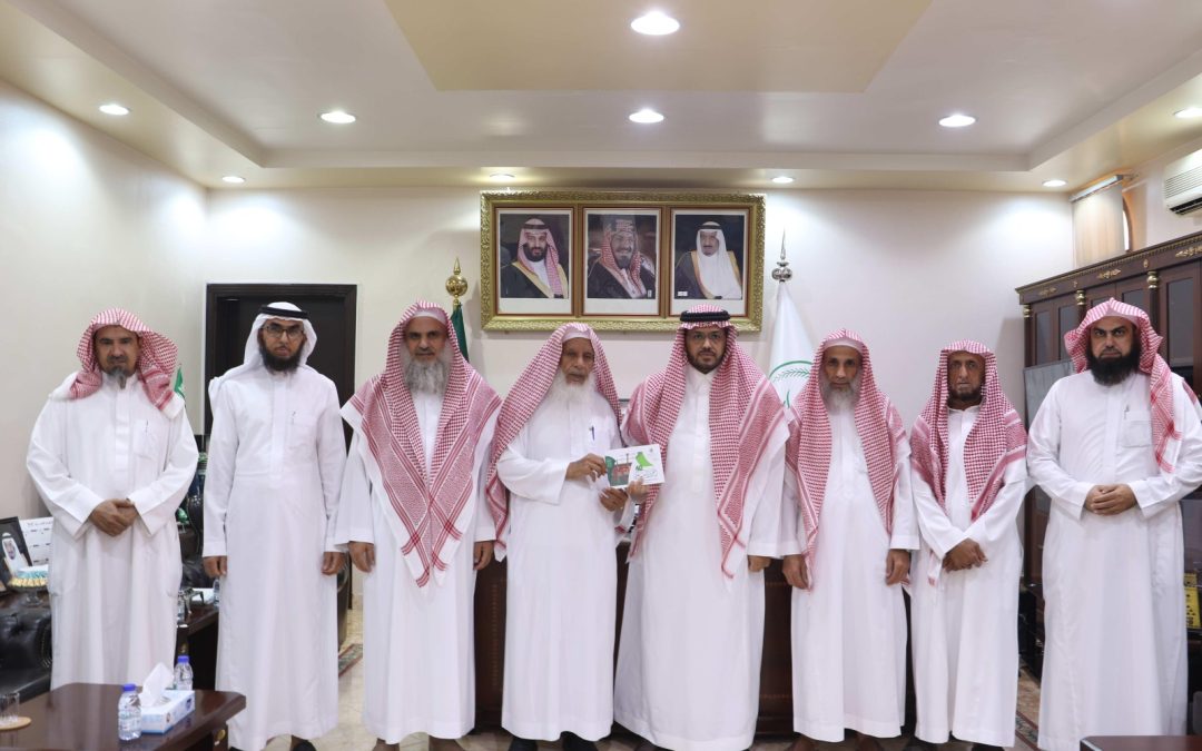 المحافظ يستقبل رئيس وأعضاء مجلس الإدارة بالجمعية والطالب الفائز في مسابقة الملك سلمان المحلية