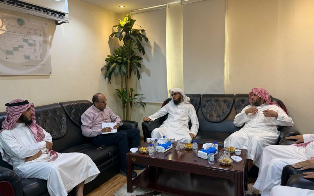 الجمعية تتعاون مع مركز رواد للاستشارات والتدريب وتستضيف خبير الجودة